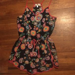 Floral Romper 🌸 NWOT